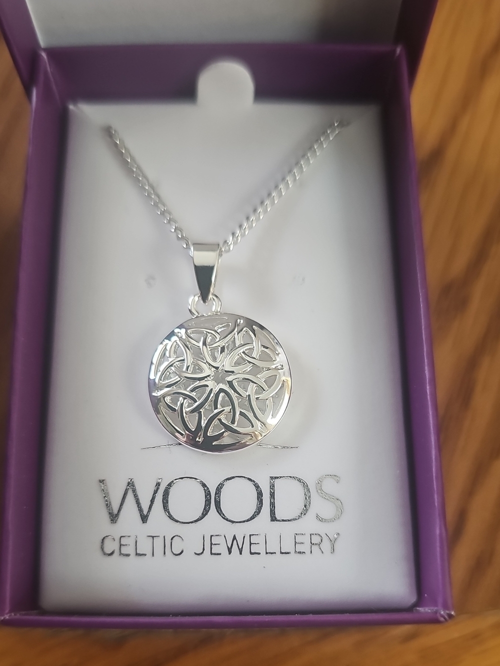 Woods NWT Celtic Silver Trinity 6 Round Pendant Necklace